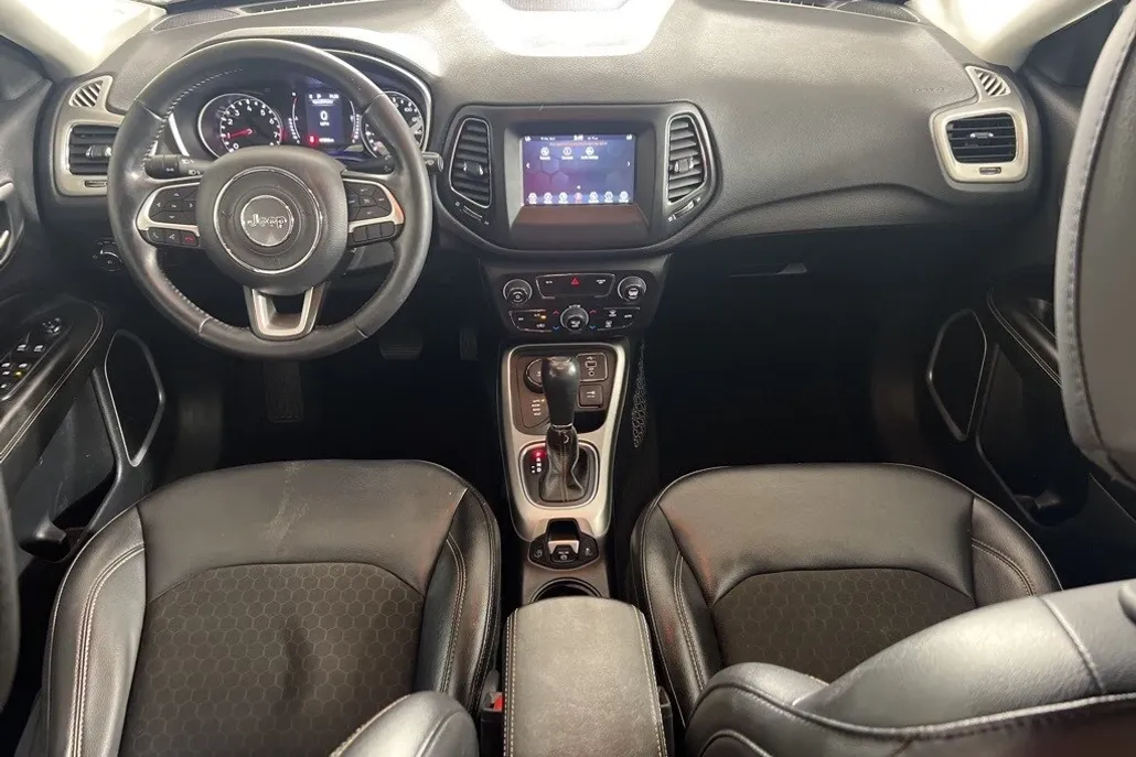 2020 Jeep Compass Latitude photo 1