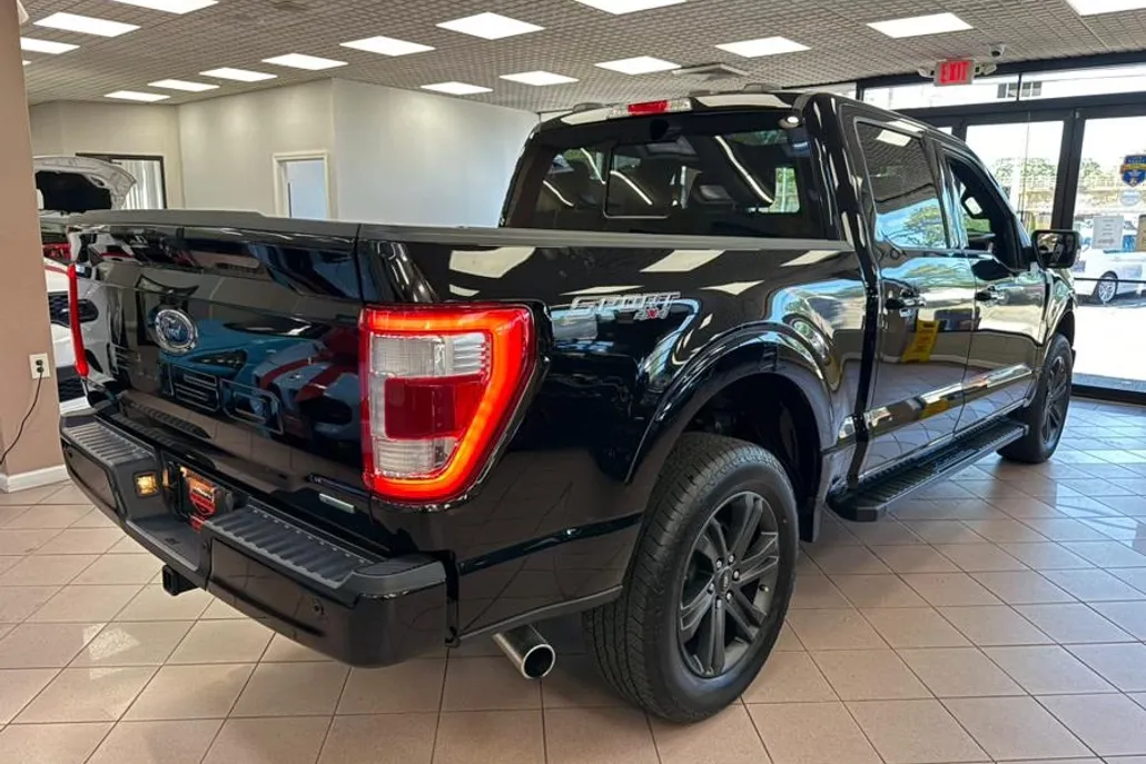 2023 Ford F-150 Lariat photo 1