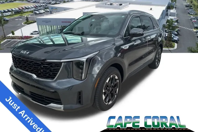 2024 Kia Sorento S photo 1