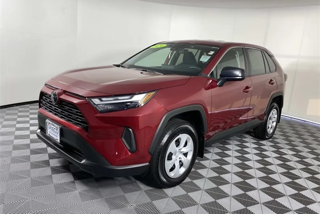 2024 Toyota RAV4 LE photo 1