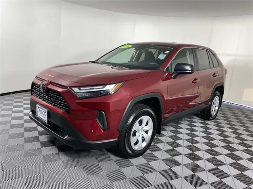 2024 Toyota RAV4 LE photo 1
