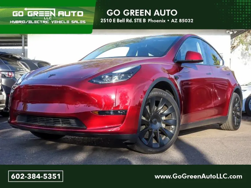 2024 Tesla Model Y Long Range photo 1