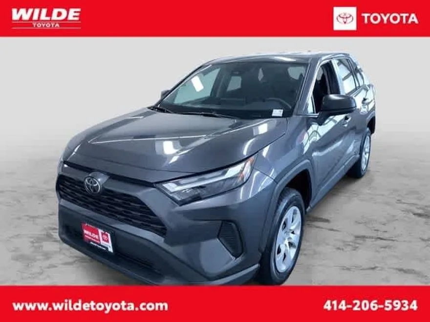 2024 Toyota RAV4 LE photo 1