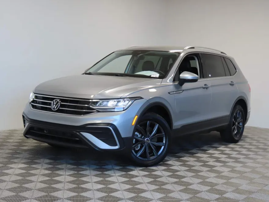 2024 Volkswagen Tiguan SE Wolfsburg Edition photo 1