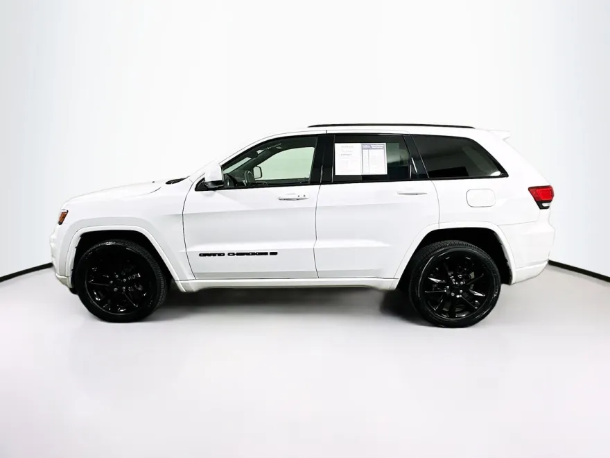 2022 Jeep Cherokee Laredo X photo 1