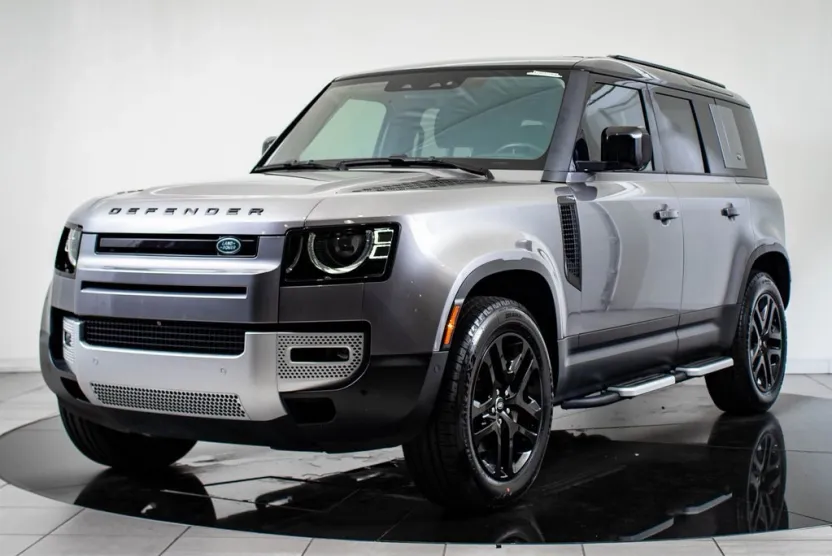 2020 Land Rover Defender 110 SE photo 1