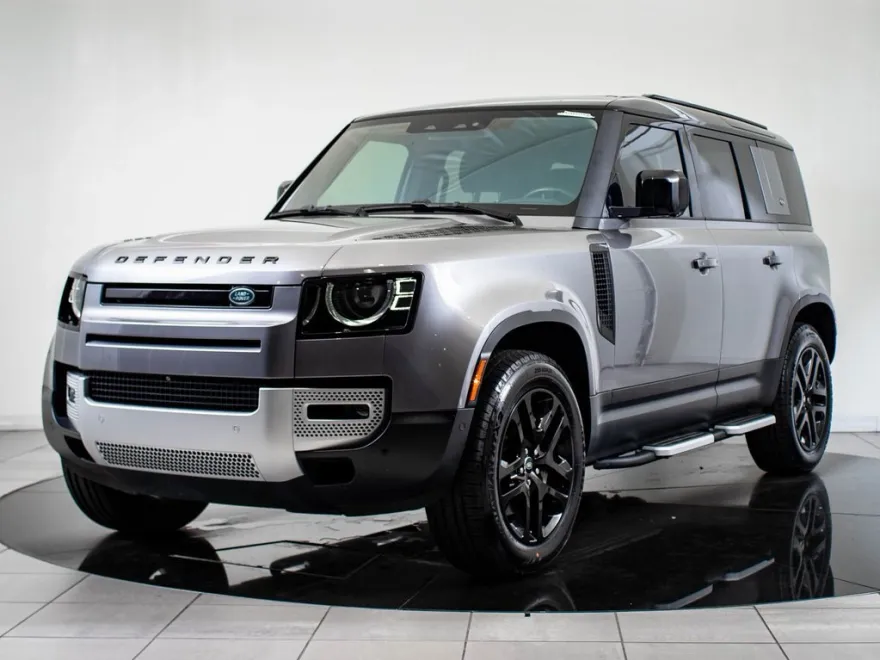 2020 Land Rover Defender 110 SE photo 1