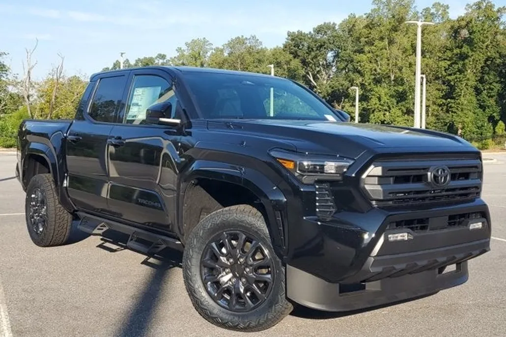 2025 Toyota Tacoma SR5 photo 1
