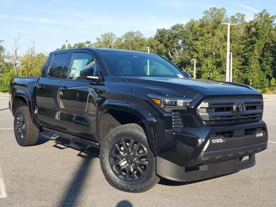2025 Toyota Tacoma SR5 photo 1