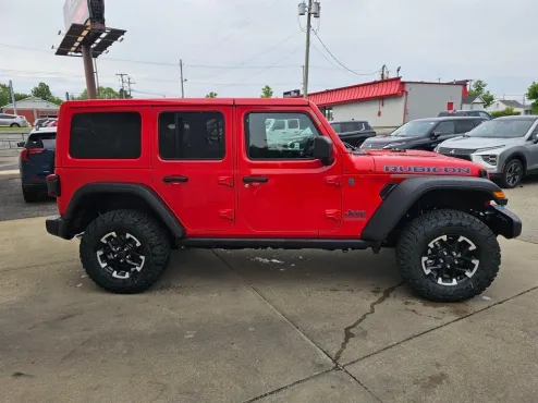 2025 Jeep Wrangler Rubicon 4xe photo 4