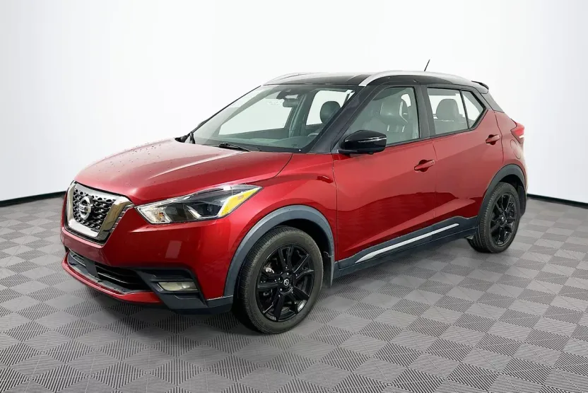 2020 Nissan Kicks SR photo 1