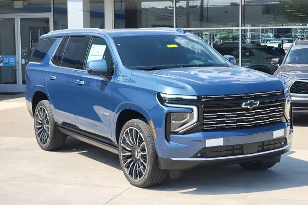 2025 Chevrolet Tahoe High Country photo 1