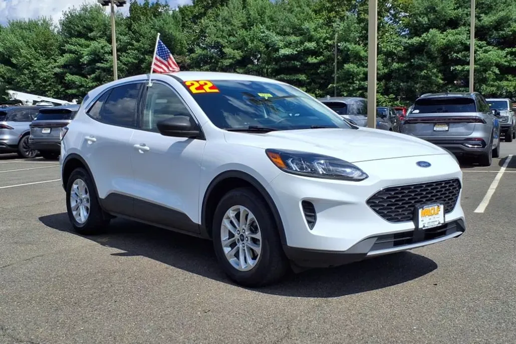 2022 Ford Escape SE photo 1