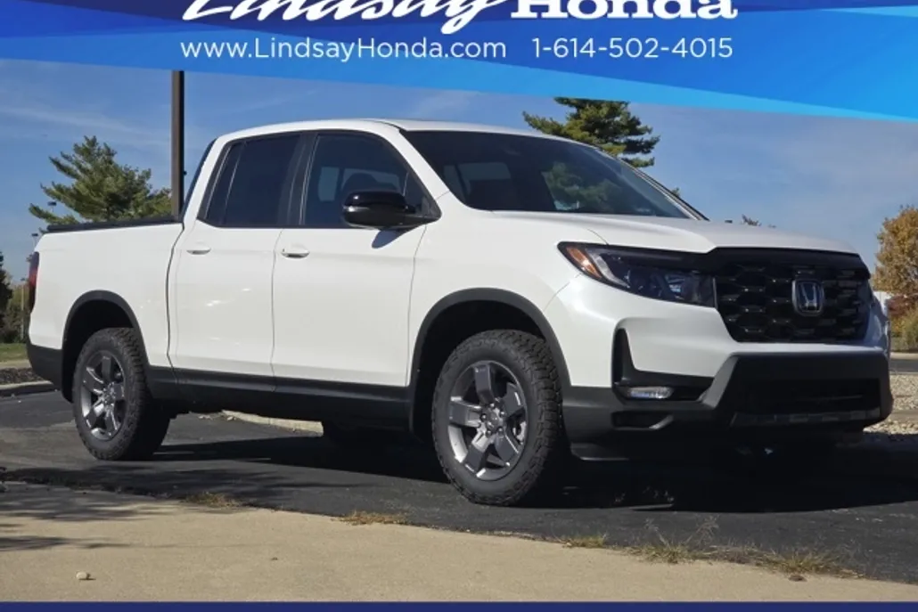 2025 Honda Ridgeline TrailSport photo 1
