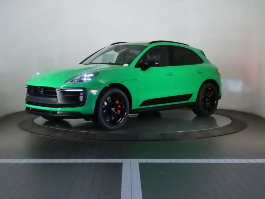 2025 Porsche Macan GTS photo 1