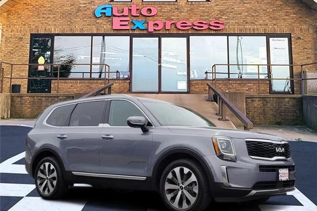 2022 Kia Telluride S photo 1