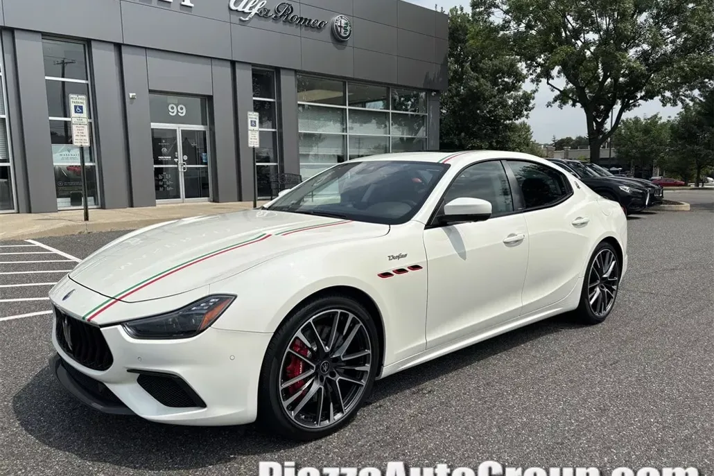 2021 Maserati Ghibli Trofeo photo 1