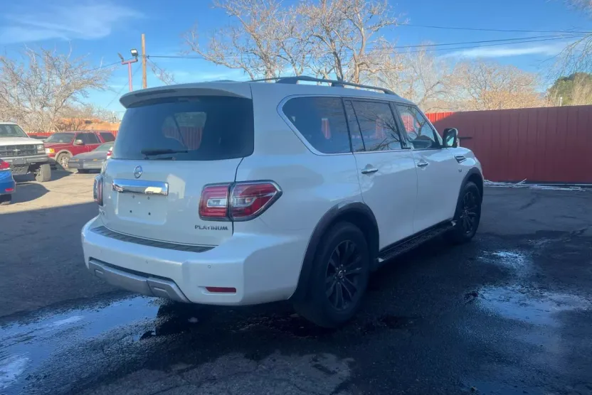 2017 Nissan Armada Platinum photo 1