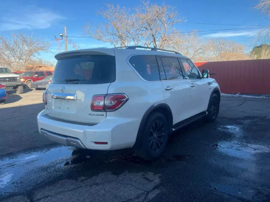 2017 Nissan Armada Platinum photo 1