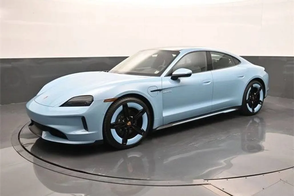 2025 Porsche Taycan 4 photo 1