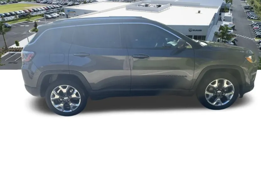 2018 Jeep Compass Limited photo 1