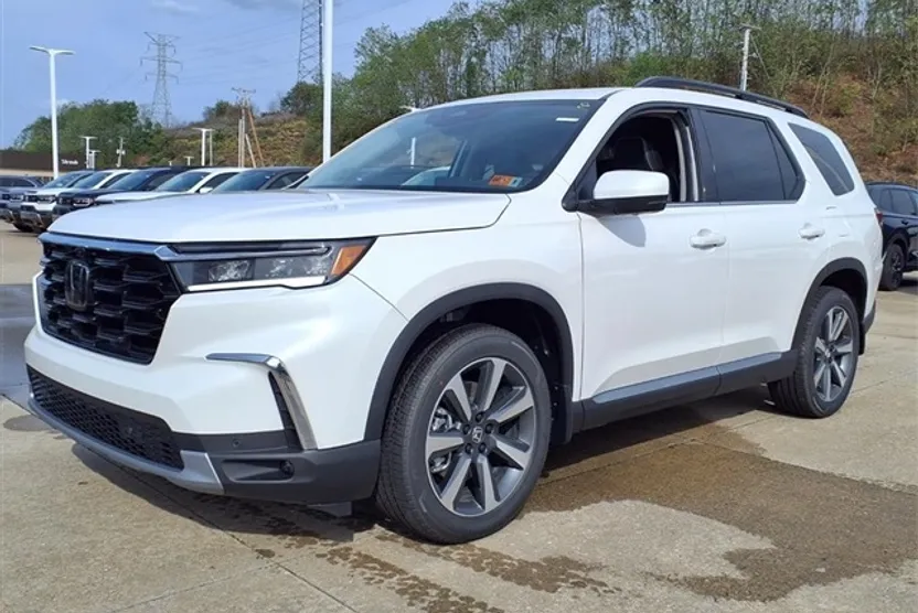 2025 Honda Pilot Elite photo 1