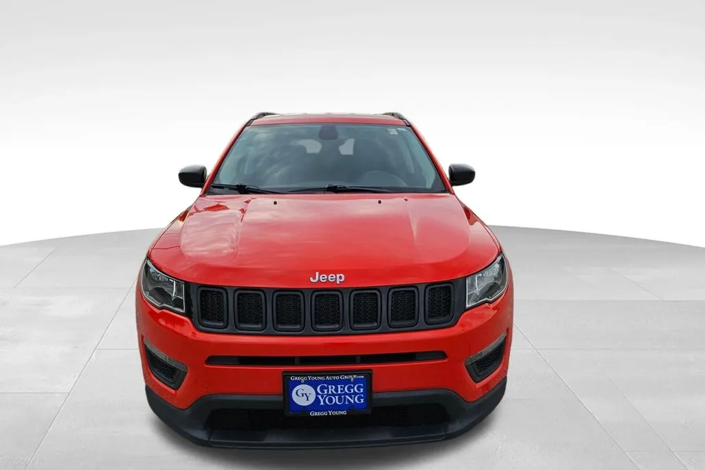 2018 Jeep Compass Sport photo 1