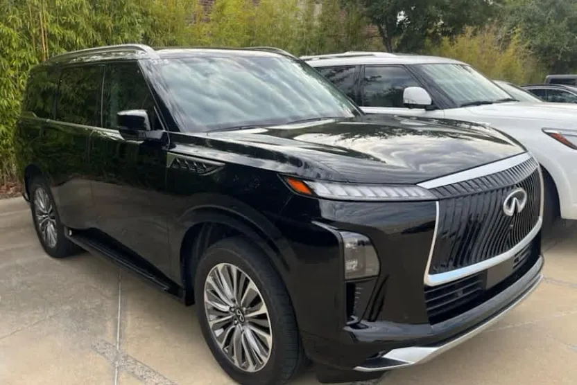 2025 Infiniti QX80 Luxe photo 1