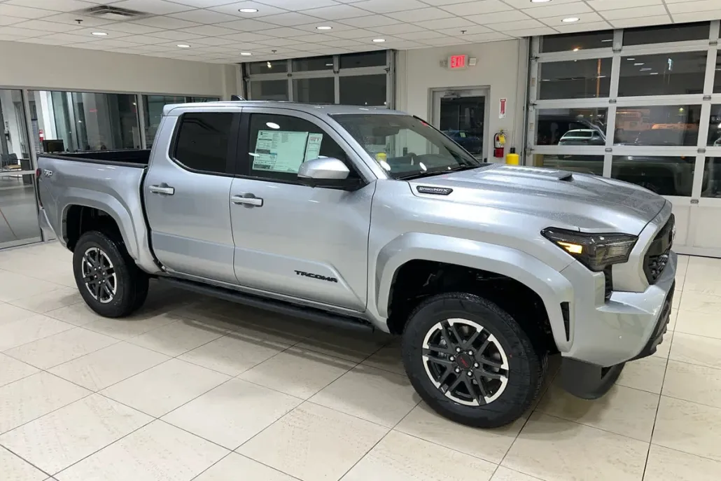 2025 Toyota Tacoma TRD Sport photo 1