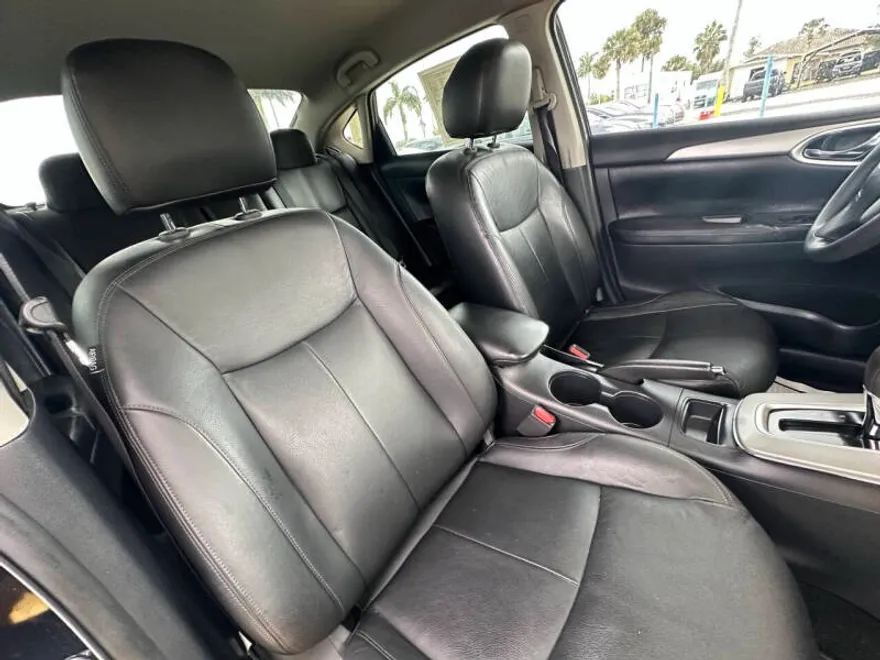 2014 Nissan Sentra SV photo 1