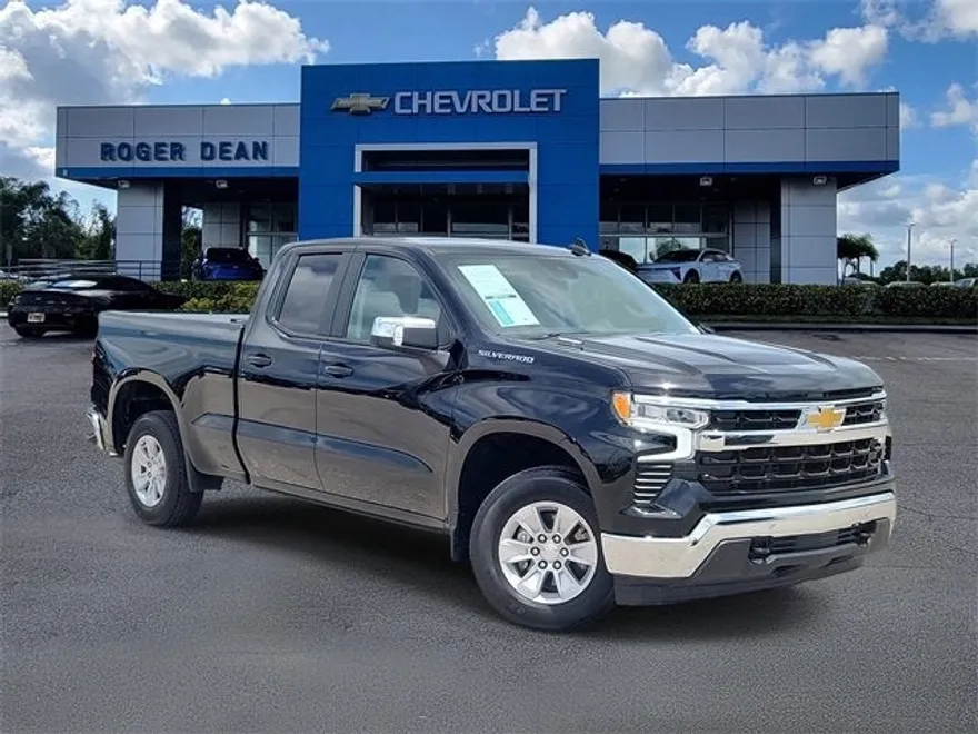 2024 Chevrolet Silverado 1500 LT photo 1