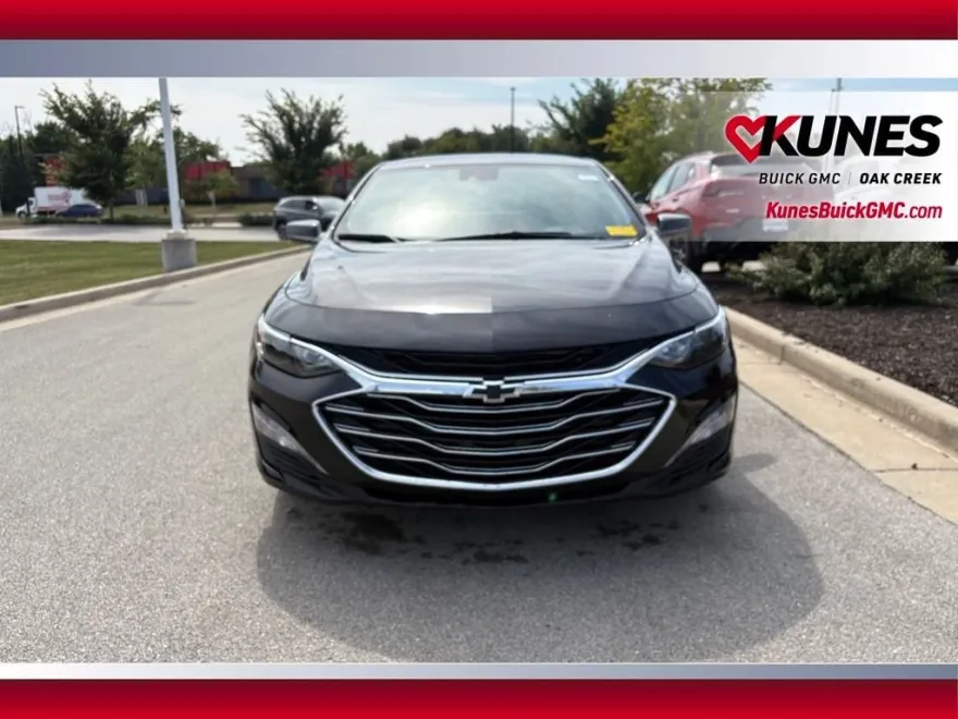 2024 Chevrolet Malibu 1LT photo 1