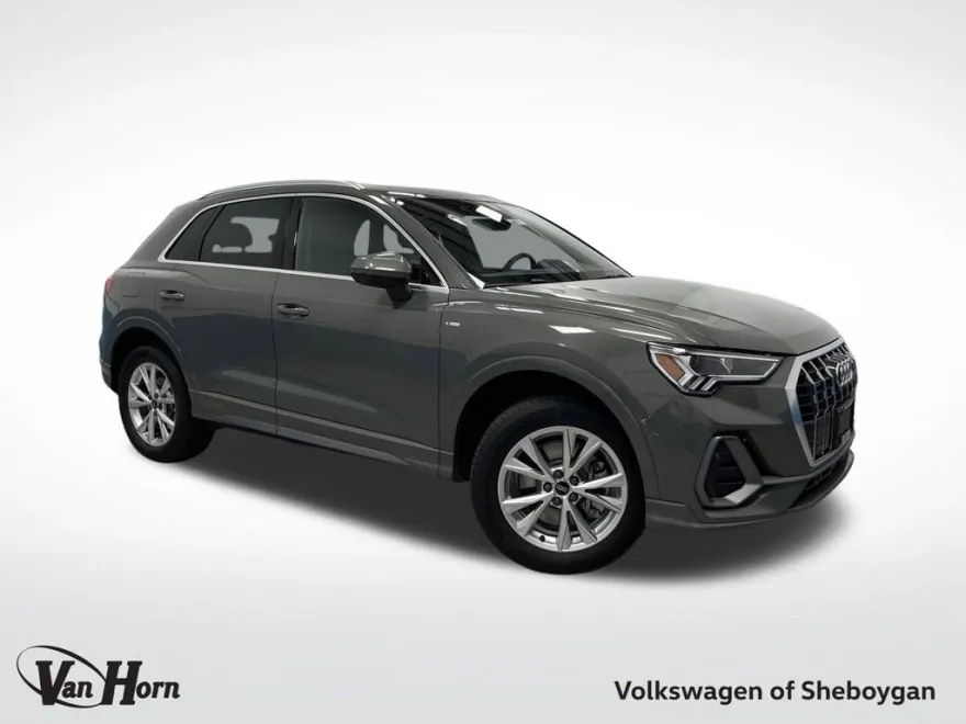 2024 Audi Q3 45 TFSI S line Premium photo 1