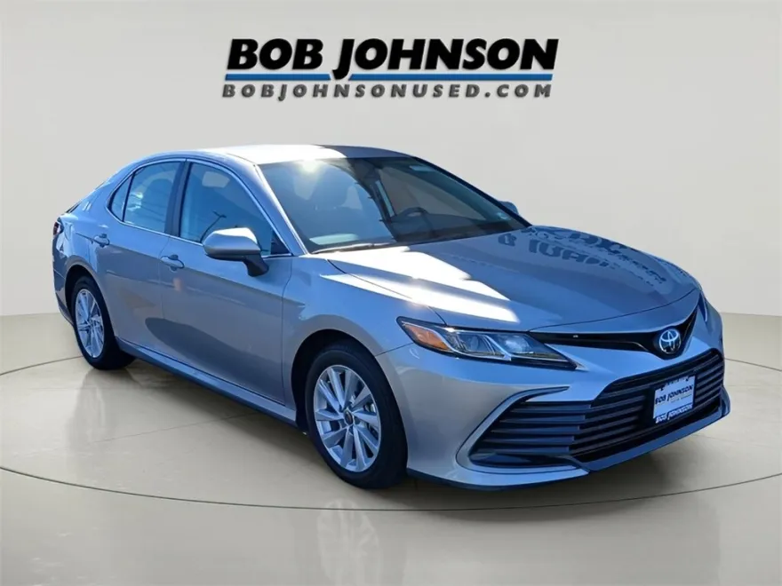 2024 Toyota Camry LE photo 1