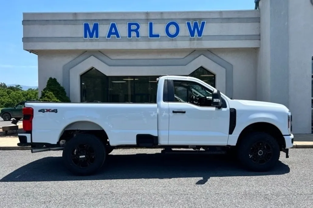 2025 Ford F-350 XL photo 1