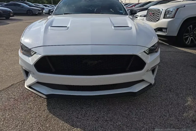 2022 Ford Mustang GT Premium photo 1