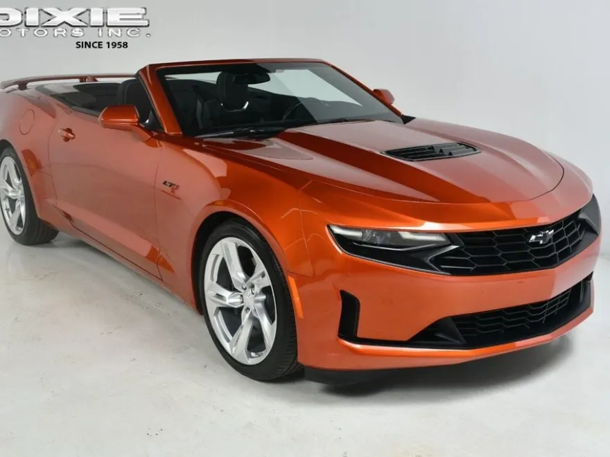 2023 Chevrolet Camaro LT1 photo 1