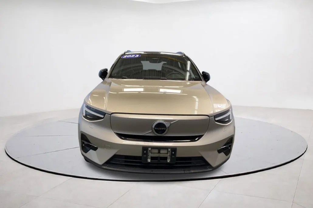 2023 Volvo XC40 Recharge Ultimate photo 1