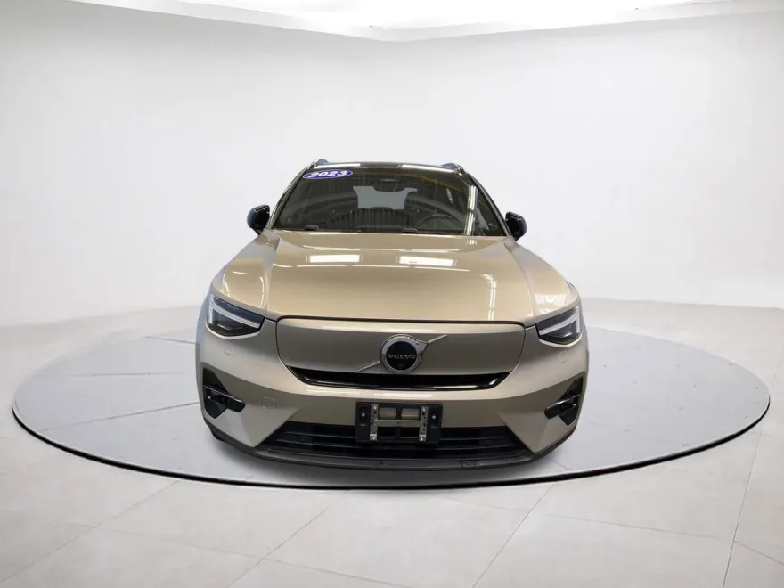 2023 Volvo XC40 Recharge Ultimate photo 1
