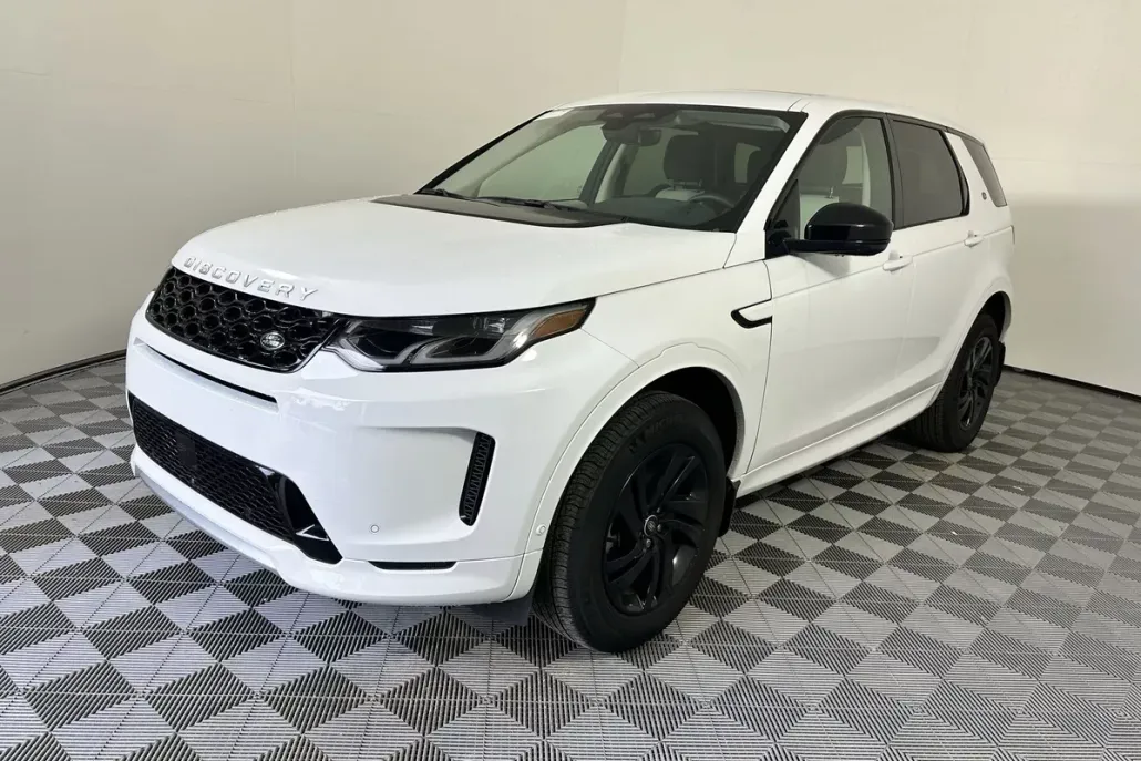 2025 Land Rover Discovery Sport S photo 1