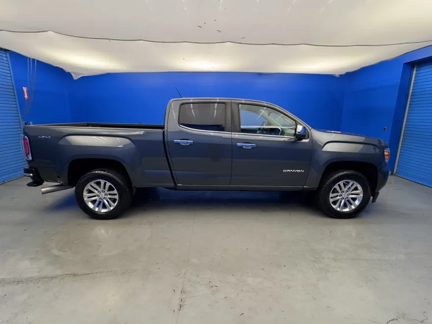 2017 Gmc Canyon SLT photo 1