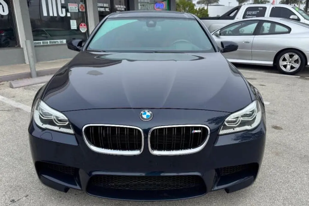 2015 Bmw M5 5 photo 1