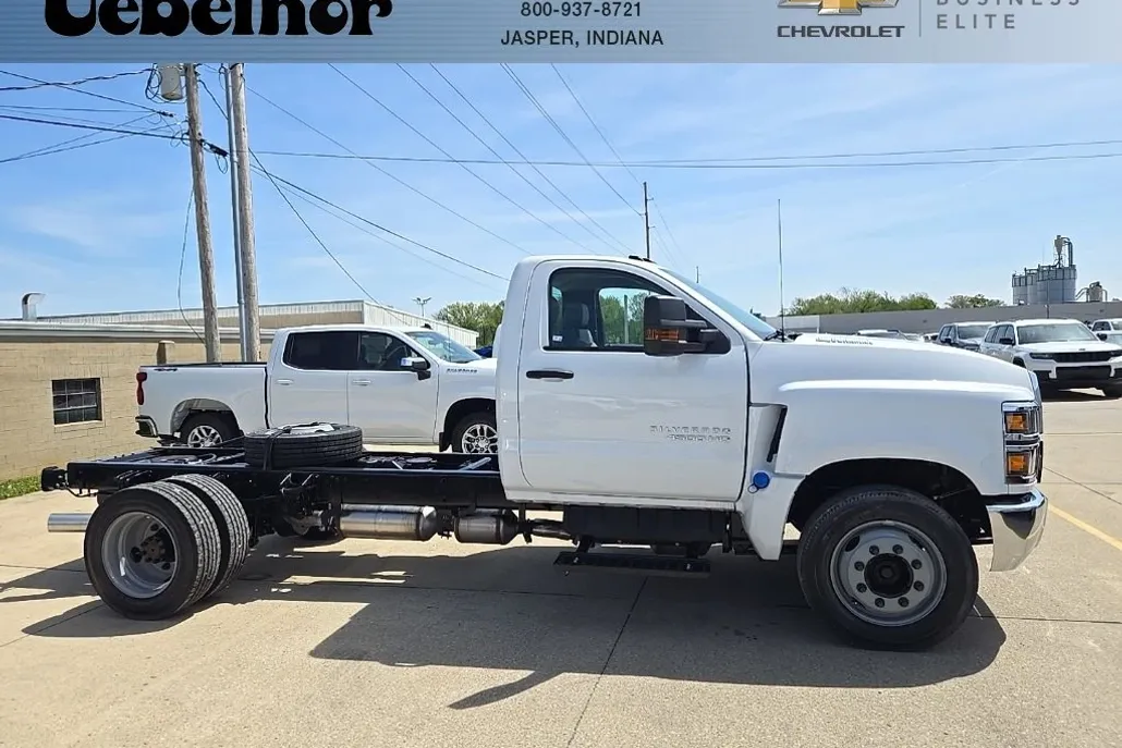 2024 Chevrolet Silverado 4500HD Work Truck photo 1