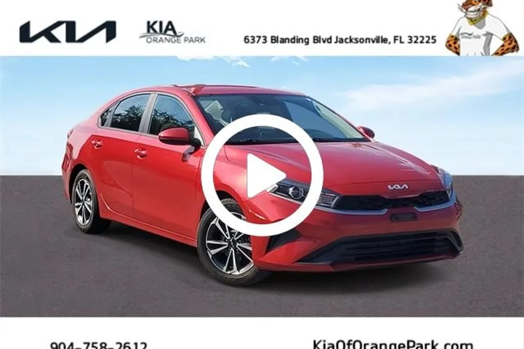 2023 Kia Forte LXS photo 1