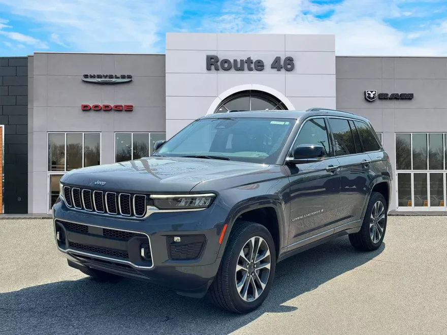 2022 Jeep Grand Cherokee Overland photo 1