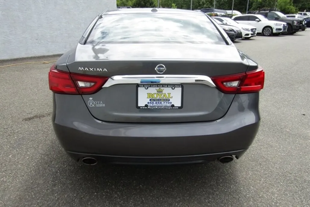 2018 Nissan Maxima photo 1
