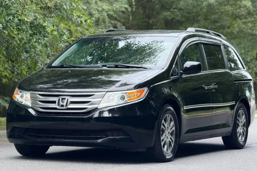 2012 Honda Odyssey photo 1