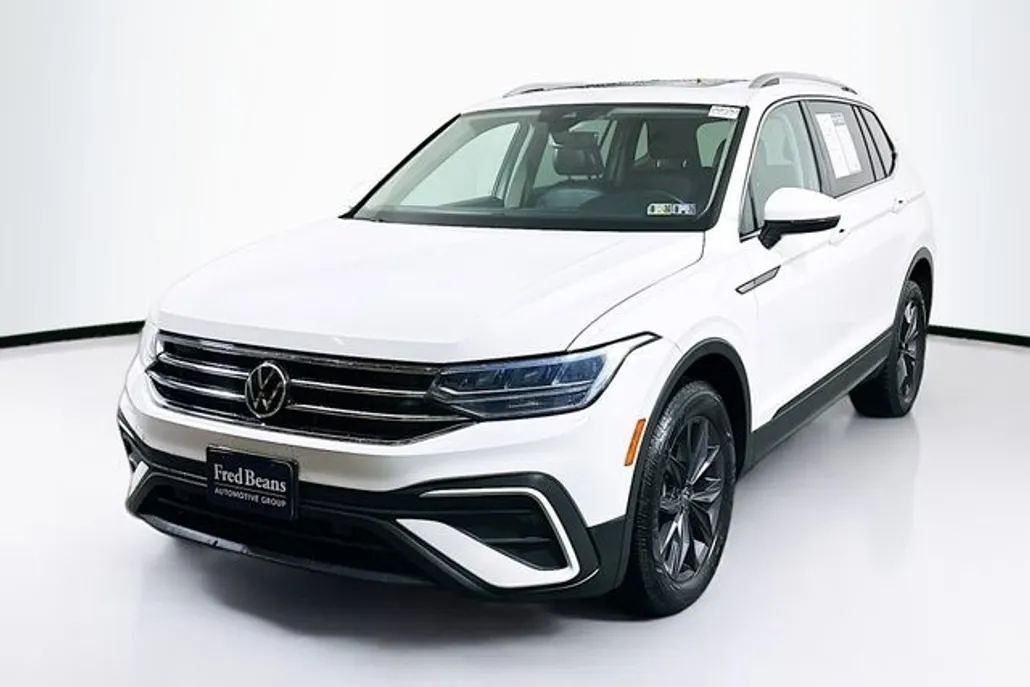 2022 Volkswagen Tiguan SE photo 1