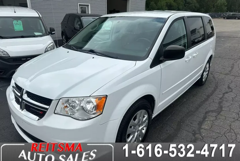 2017 Dodge Grand Caravan SE SXT Express photo 1