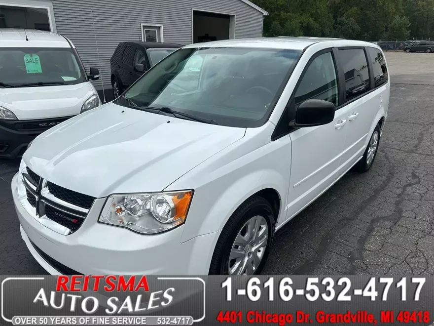 2017 Dodge Grand Caravan SE SXT Express photo 1